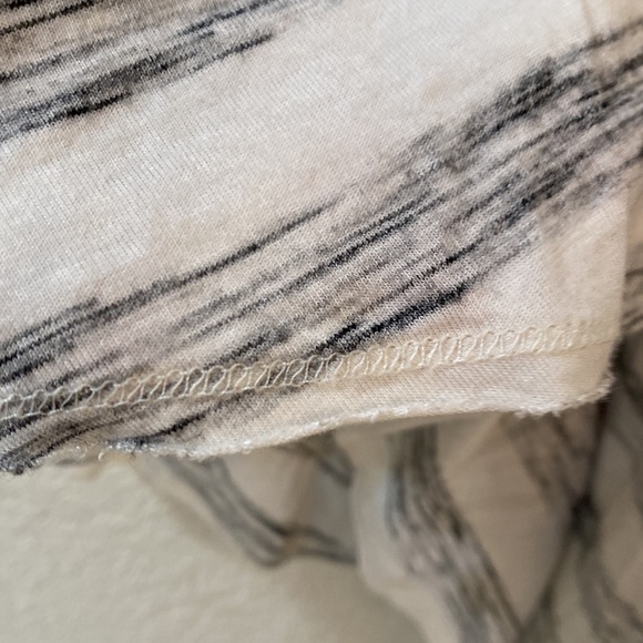 Flowy Stiped Tank - Picture 7 of 7